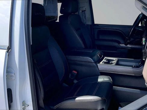 Used 2017 GMC Sierra 2500 Denali AWD/4WD image 33