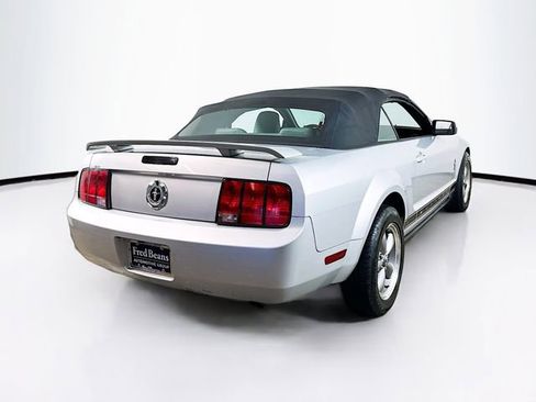 Used 2006 Ford Mustang Convertible image 9