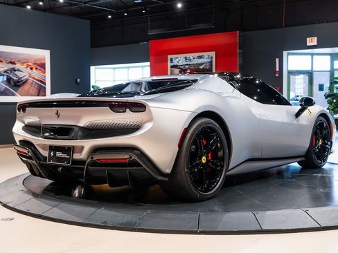 Used 2023 Ferrari 296 GTS image 40