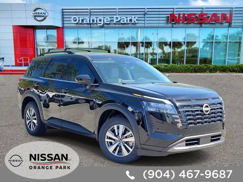 New 2026 Nissan Pathfinder SL FWD image 1