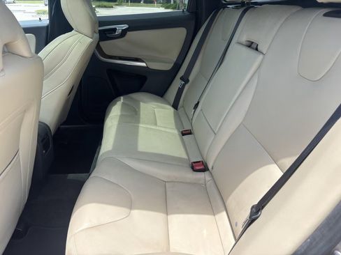 Used 2015 Volvo XC60 T5 Platinum FWD image 21