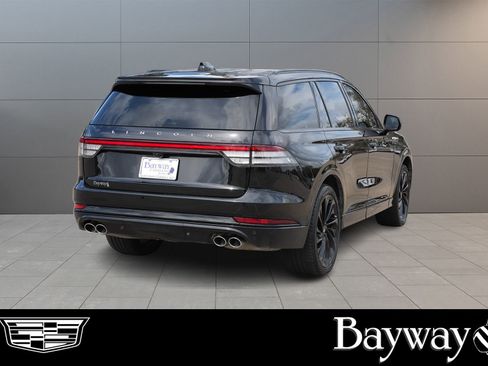 Used 2025 Lincoln Aviator Reserve w/ Equipment Group 201A image 5