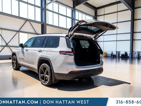 Used 2023 Jeep Grand Cherokee L Laredo AWD/4WD image 29