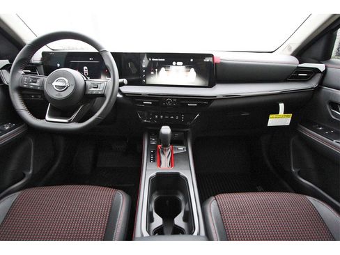 New 2025 Nissan Kicks SR w/ Illumination Package image 9