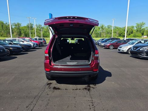 Used 2020 Jeep Grand Cherokee Laredo AWD/4WD image 12