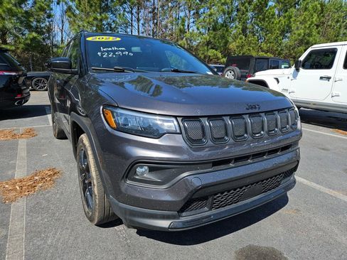 Used 2022 Jeep Compass Altitude image 4