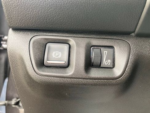 Used 2018 GMC Acadia SLE w/ Driver Alert Package I AWD/4WD image 30
