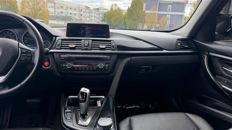 Used 2014 BMW 335i xDrive Sedan AWD/4WD image 23