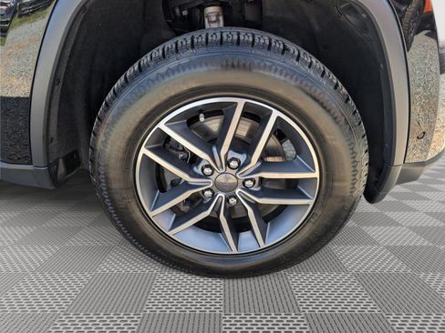 Used 2021 Jeep Grand Cherokee Limited AWD/4WD image 9