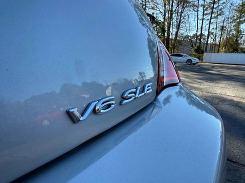 Used 2006 Toyota Solara SLE image 38