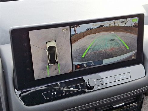 New 2025 Nissan Rogue Platinum w/ Tech Package image 5