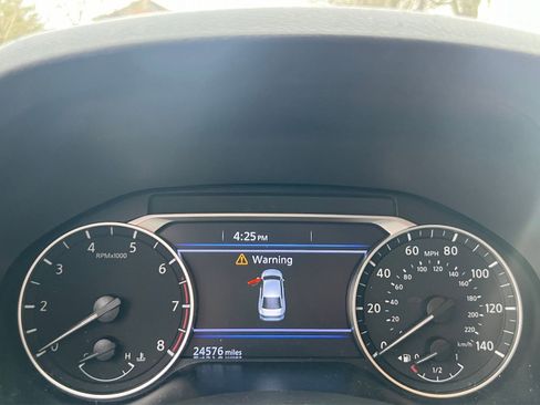 Used 2025 Nissan Altima 2.5 SV image 34