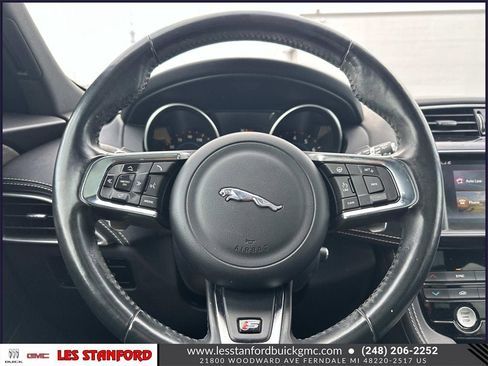 Used 2017 Jaguar F-PACE S image 22