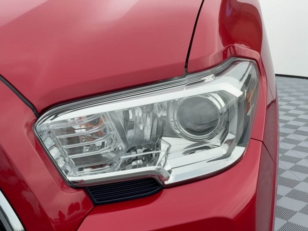 Used 2021 Toyota Tacoma SR5 RWD image 12