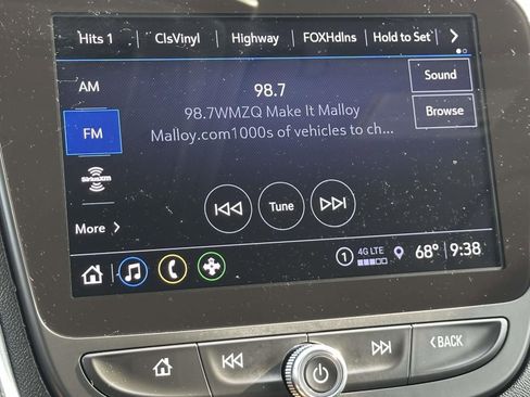 Used 2023 Chevrolet Equinox LT image 10