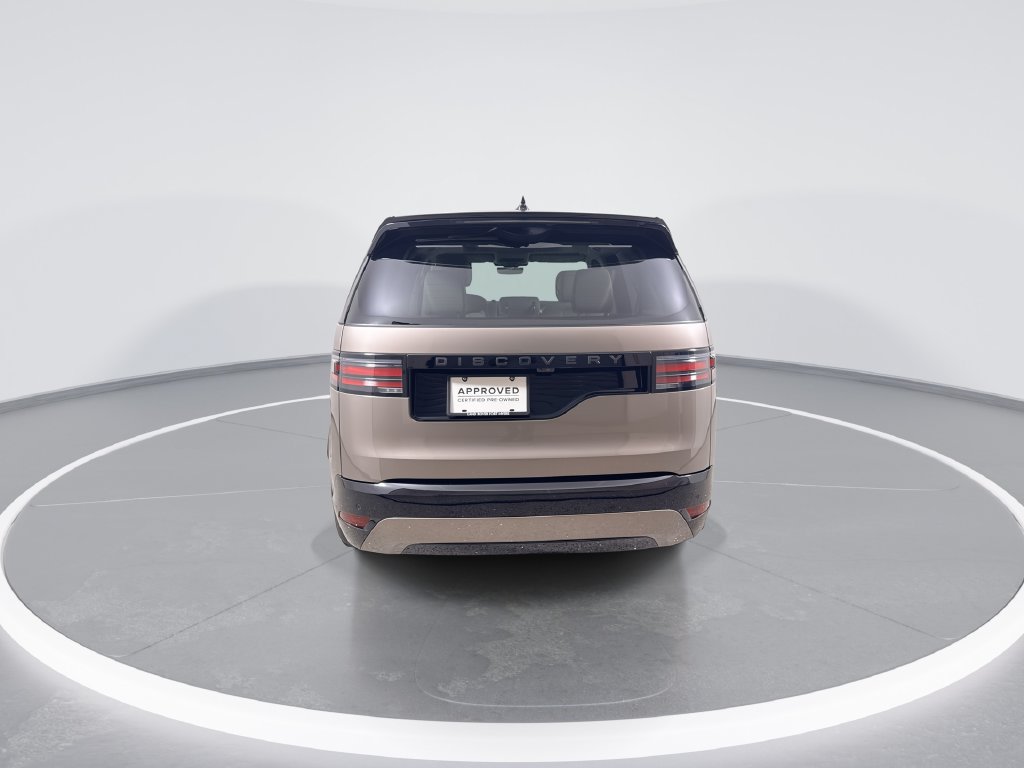 Used 2025 Land Rover Discovery Dynamic SE AWD/4WD image 7