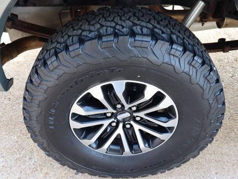 Used 2019 Ford F150 Lariat AWD/4WD image 34