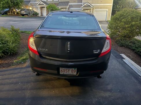 Used 2013 Lincoln MKS AWD image 5
