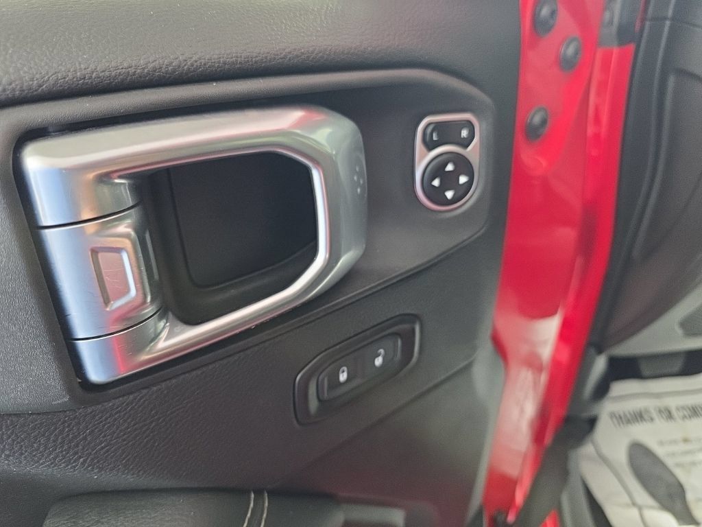 Used 2020 Jeep Gladiator Overland AWD/4WD image 11