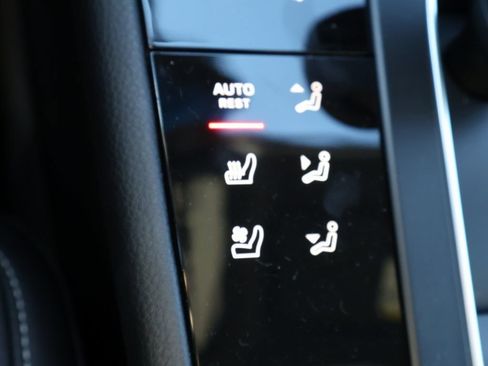Certified 2026 Porsche Macan Turbo AWD/4WD image 26