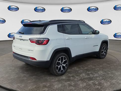 Used 2026 Jeep Compass Limited AWD/4WD image 5