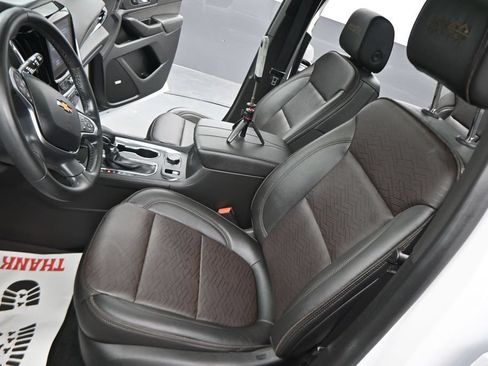 Used 2023 Chevrolet Traverse High Country w/ LPO, Floor Liner Package FWD image 19