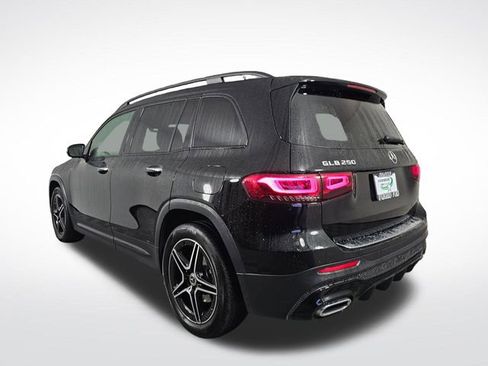 Used 2022 Mercedes-Benz GLB 250 4MATIC image 5