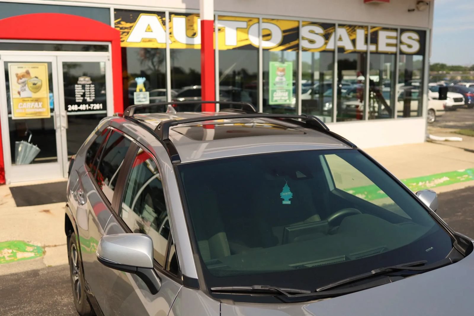 Used 2021 Toyota RAV4 SE w/ Weather & Moonroof Package AWD/4WD image 54