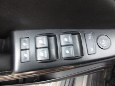 Used 2017 Chevrolet Tahoe LS AWD/4WD image 16