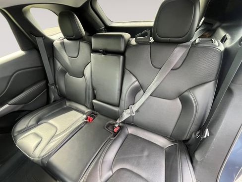 Used 2021 Jeep Cherokee Latitude Lux w/ Comfort/Convenience Group AWD/4WD image 13