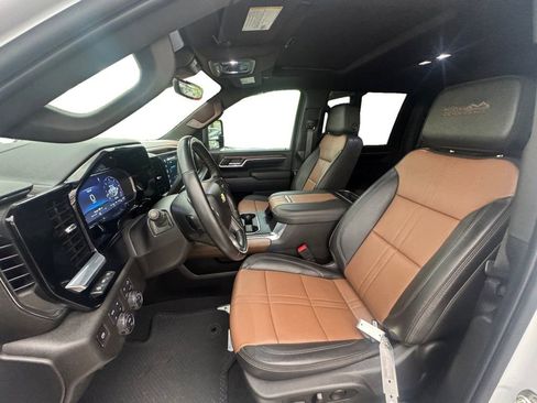 Used 2025 Chevrolet Silverado 2500 High Country w/ Technology Package image 10