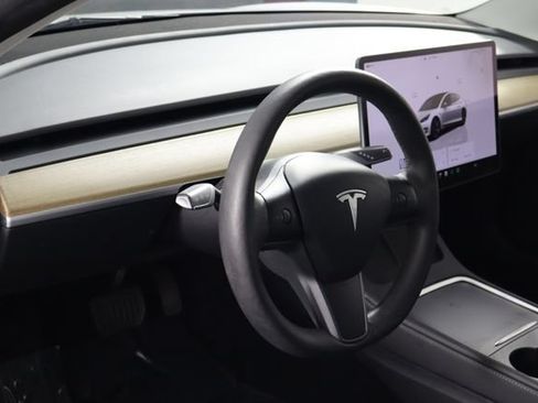 Used 2023 Tesla Model 3 Standard Range RWD image 15