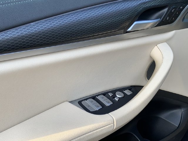 Used 2024 BMW X4 M40i w/ Premium Package AWD/4WD image 17