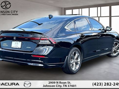 Used 2023 Honda Accord EX-L image 2