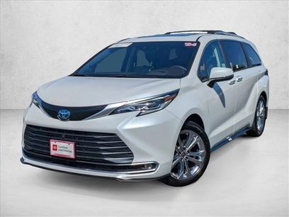 Certified 2024 Toyota Sienna Platinum