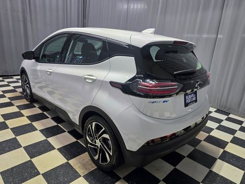 Used 2023 Chevrolet Bolt LT w/ Infotainment Package FWD image 11