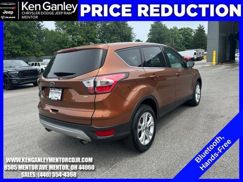 Used 2017 Ford Escape SE FWD image 9