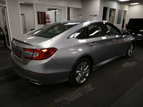 Used 2019 Honda Accord LX image 8