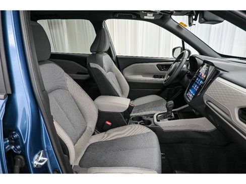 Used 2025 Subaru Forester Premium image 16