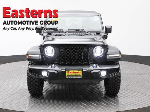 Used 2023 Jeep Wrangler Unlimited w/ Cold Weather Group AWD/4WD image 2