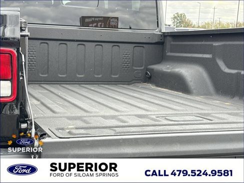 Used 2025 Jeep Gladiator Sport image 10