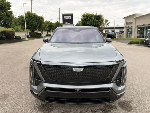 Certified 2026 Cadillac Vistiq Sport w/ LPO, Floor Liner Package AWD/4WD image 6