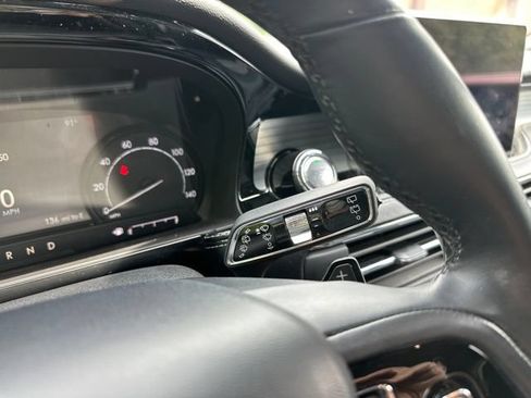 Used 2020 Lincoln Corsair FWD w/ Premium Package image 25