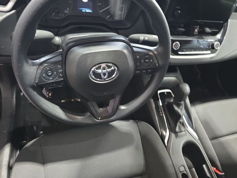 Used 2025 Toyota Corolla LE FWD image 16