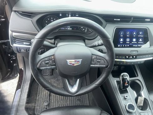 Used 2020 Cadillac XT4 Sport image 18