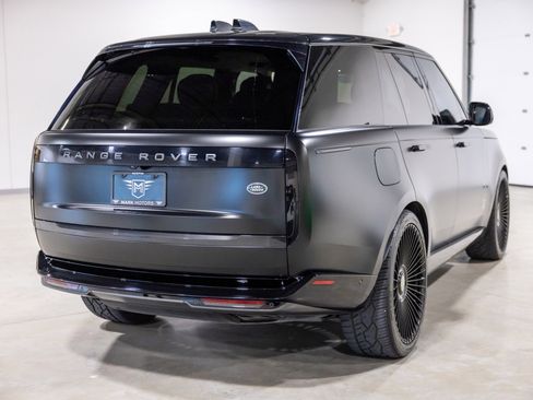 Used 2023 Land Rover Range Rover SE image 9