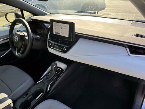 Used 2025 Toyota Corolla SE image 15