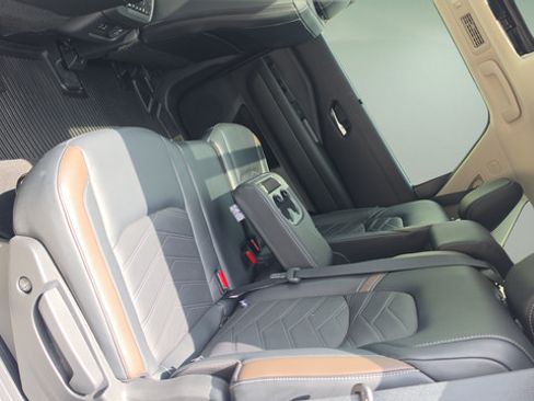 Used 2023 Nissan Pathfinder Platinum w/ Cargo Package AWD/4WD image 50
