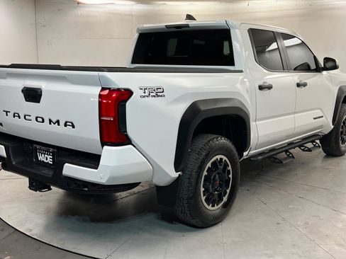 Certified 2024 Toyota Tacoma TRD Off-Road w/ TRD Off Road Upgrade Package AWD/4WD image 6