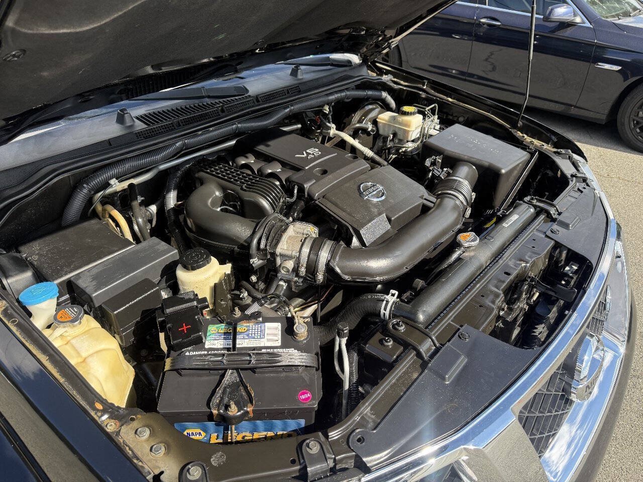 Used 2012 Nissan Pathfinder SV AWD/4WD image 27